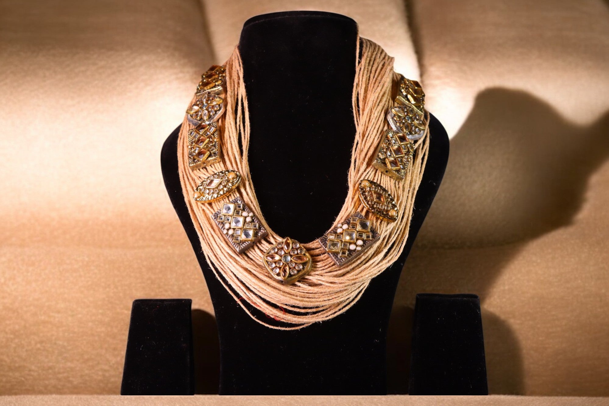 "VIENNA" Jute Neckpiece