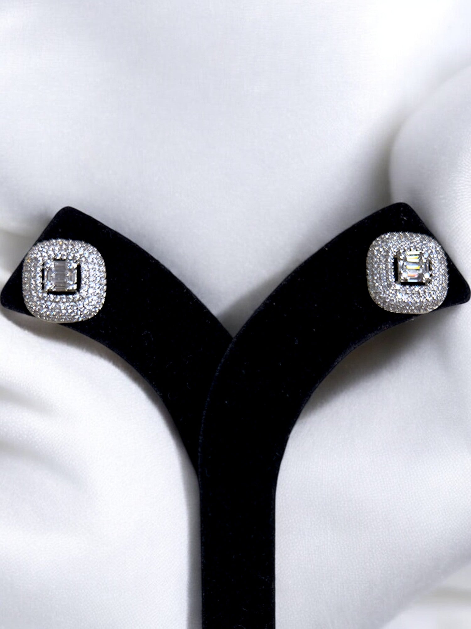 "VIENNA" Diamond White Earrings