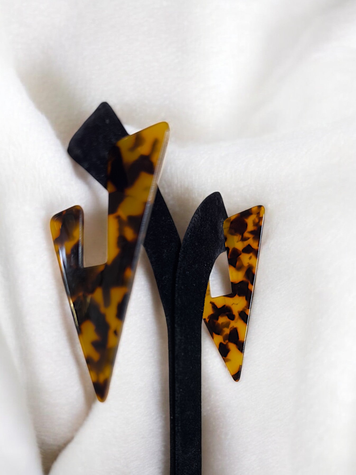 "VIENNA" Vertical-V Earrings