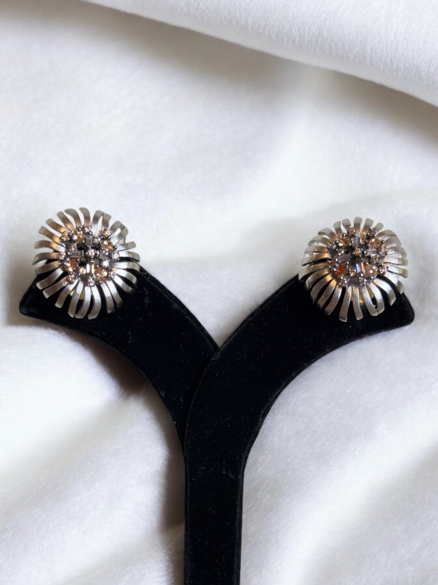 "VIENNA" Silver Bloom Earrings