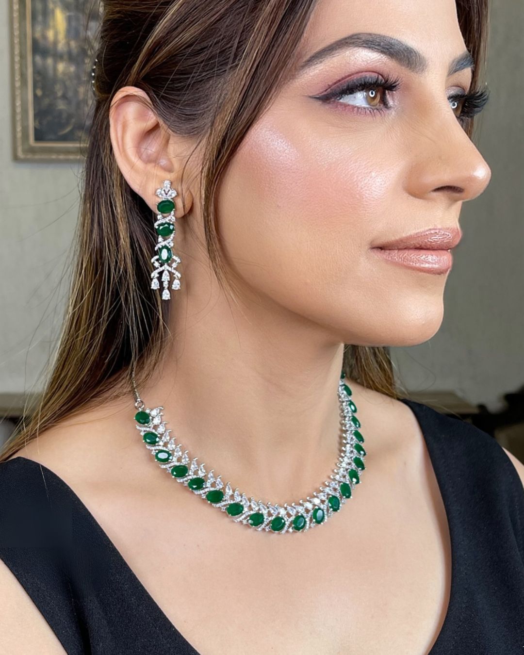 "DMONDE" Royal Emerald Ivy Diamond Necklace Set