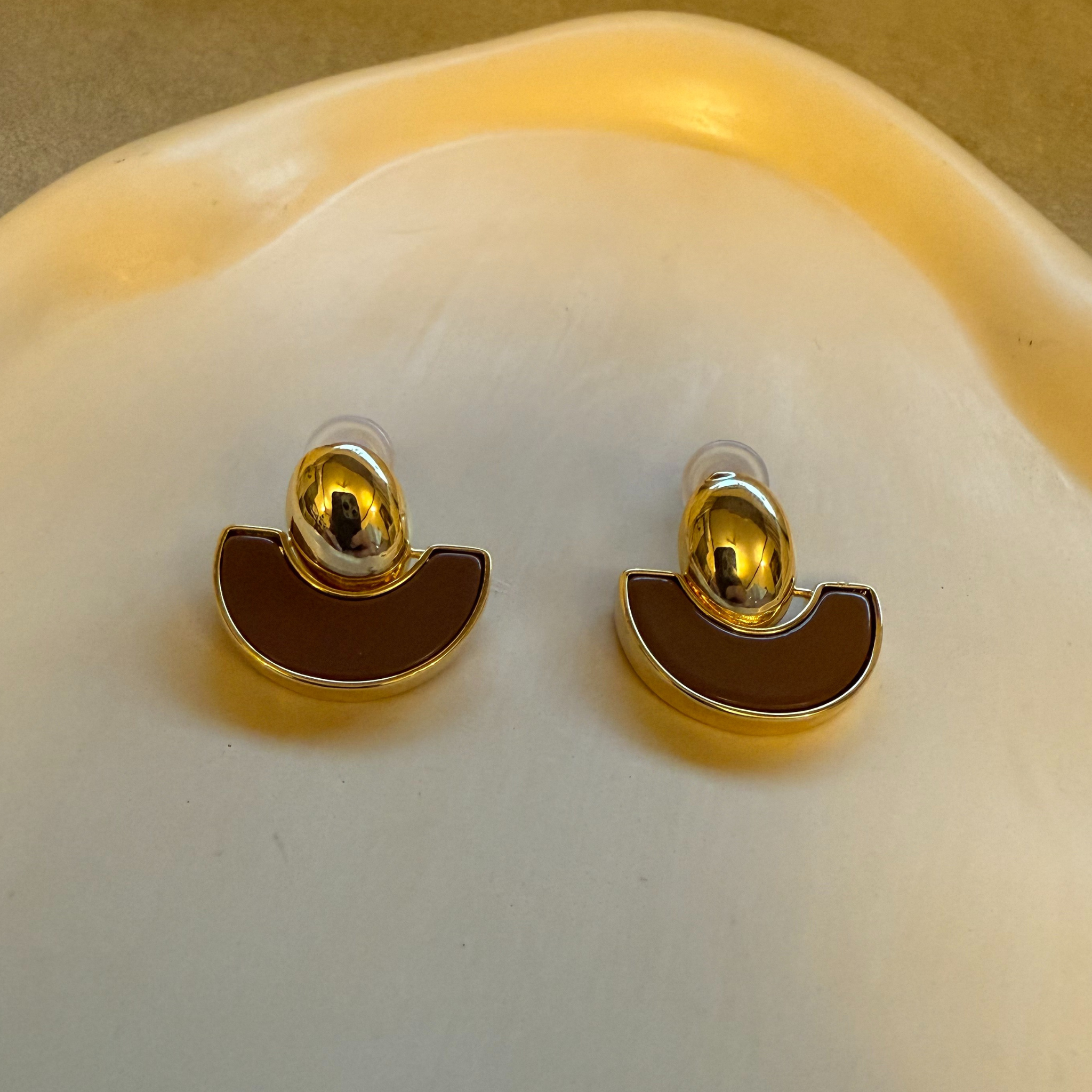 "VIENNA" Ora Drop Brown Earrings