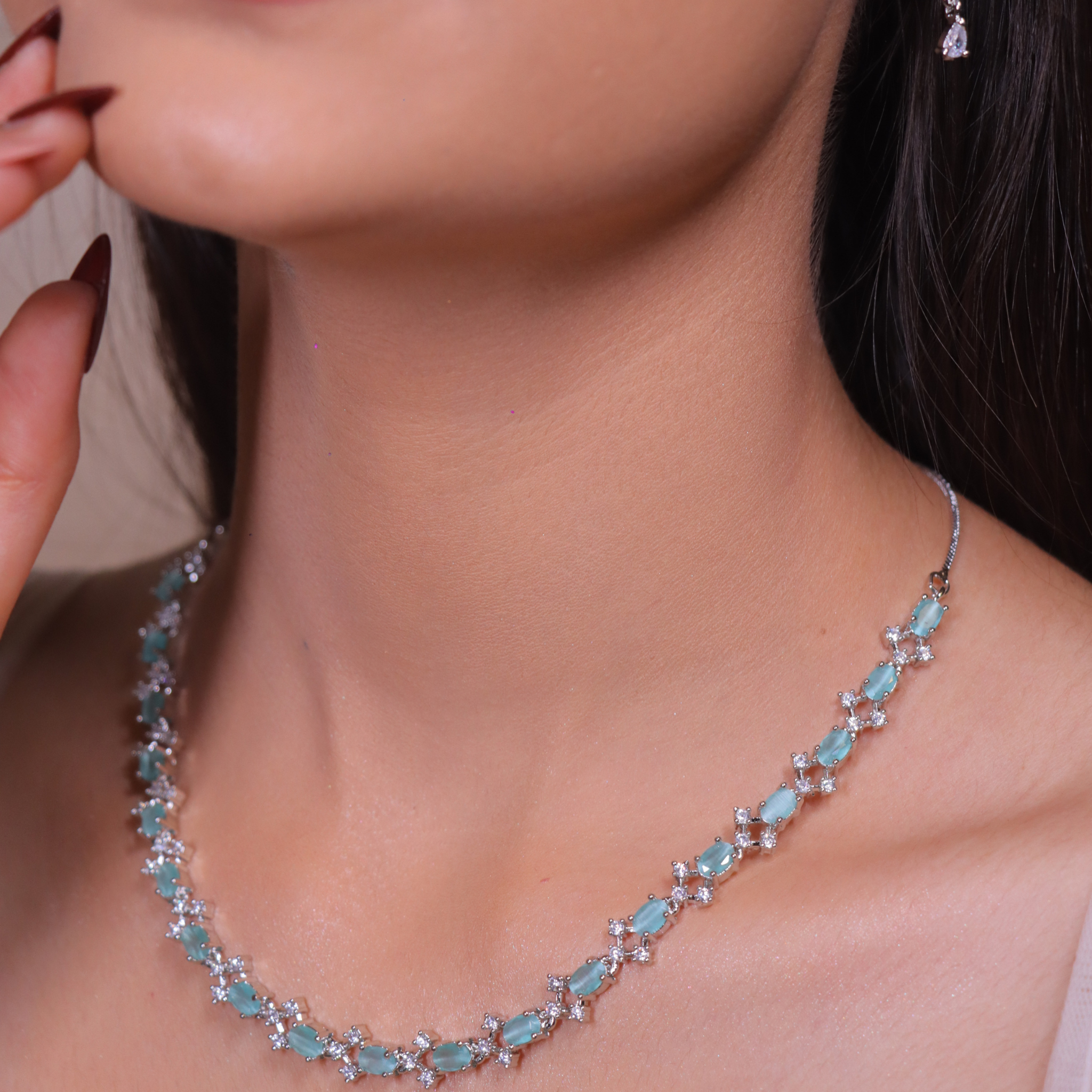 "DMONDE" Serene Blue Diamond Necklace Set