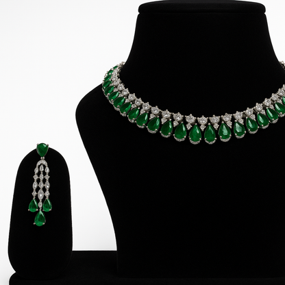 Aura Emerald Diamond Necklace Set