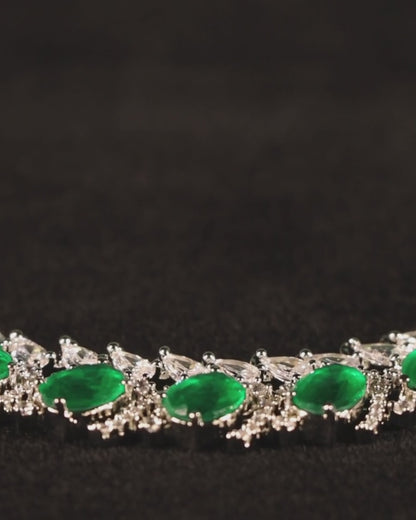"DMONDE" Royal Emerald Ivy Diamond Necklace Set
