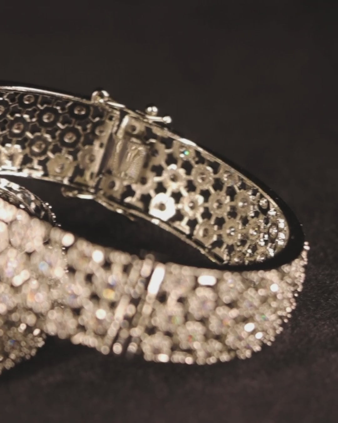 "VIENNA" Diamond Nest Bangle
