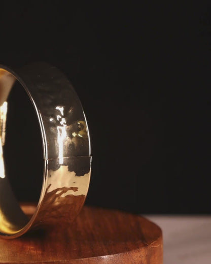 "VIENNA" Gold Horizon Bangle