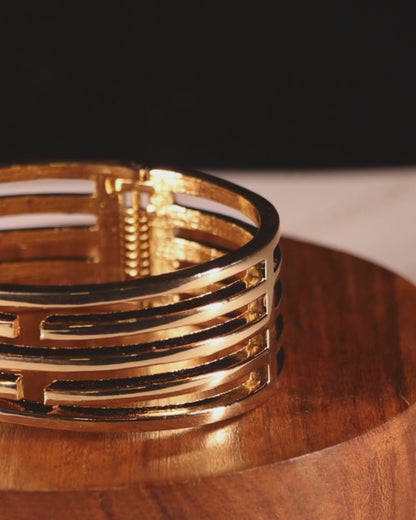 "VIENNA" Timeless Gold Bangle